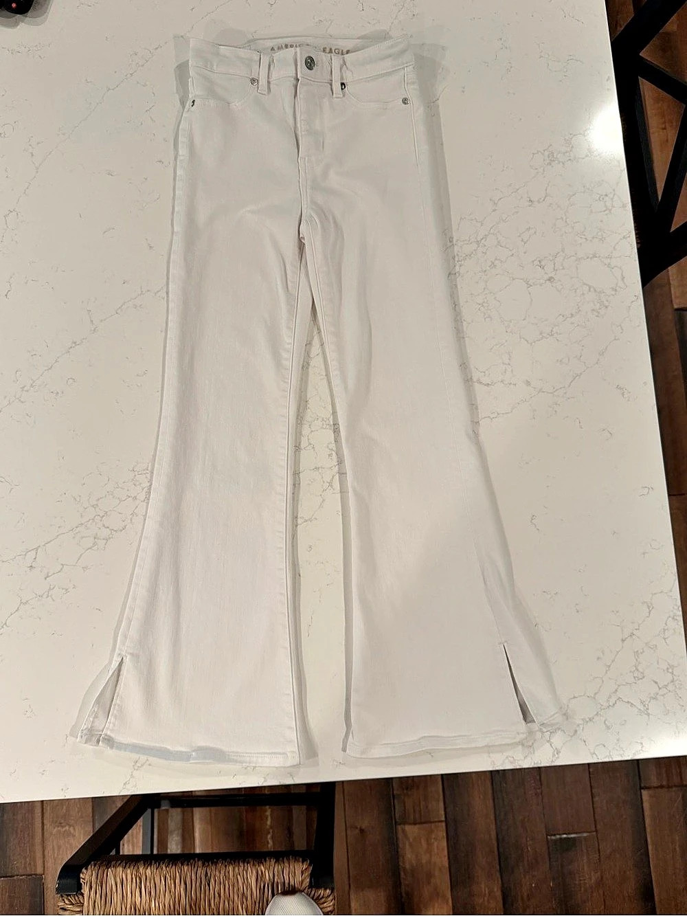American Eagle Super Hi-Rise Flare Jeans in White Waist 00 Short